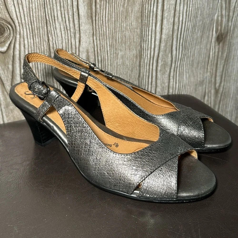 NWOB Söfft Pewter Slingback Heels Sz 11